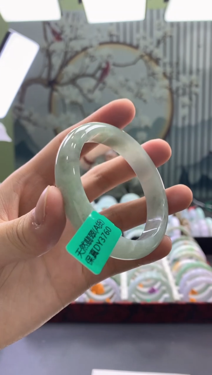 【闪购商品】翡翠手镯未镶嵌001749
