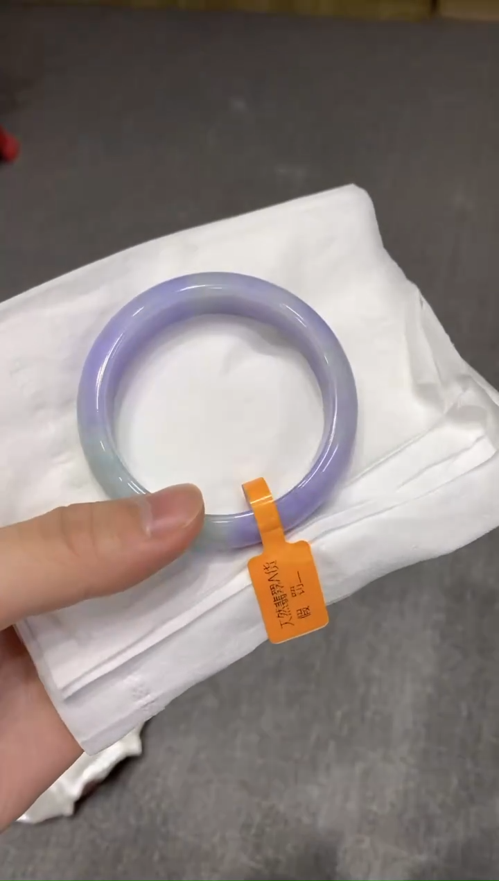 【闪购商品】翡翠手镯未镶嵌04716