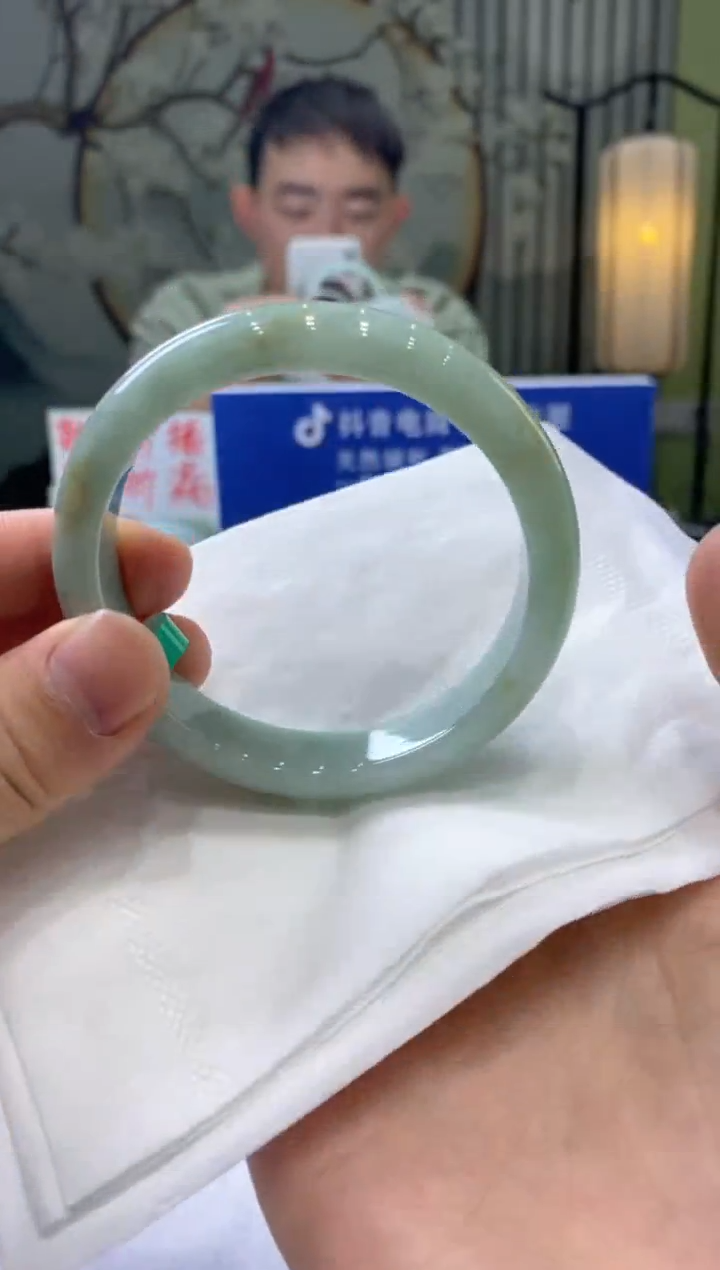 【闪购商品】翡翠手镯未镶嵌04695