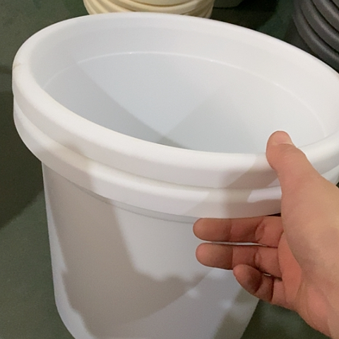 树脂300CM及以上S****r四季4号6个。6号2个带托白