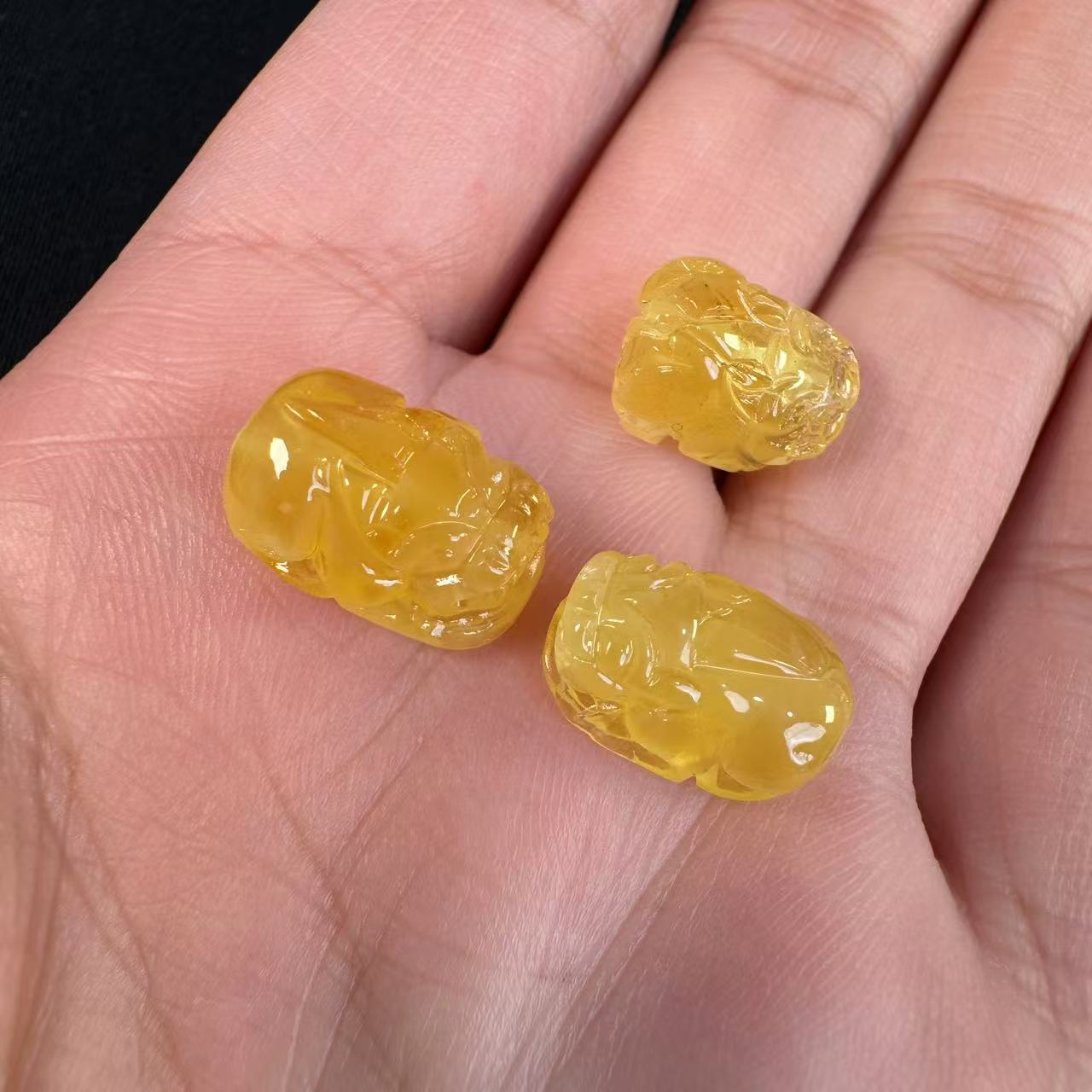 蜜蜡貔貅挂件K296