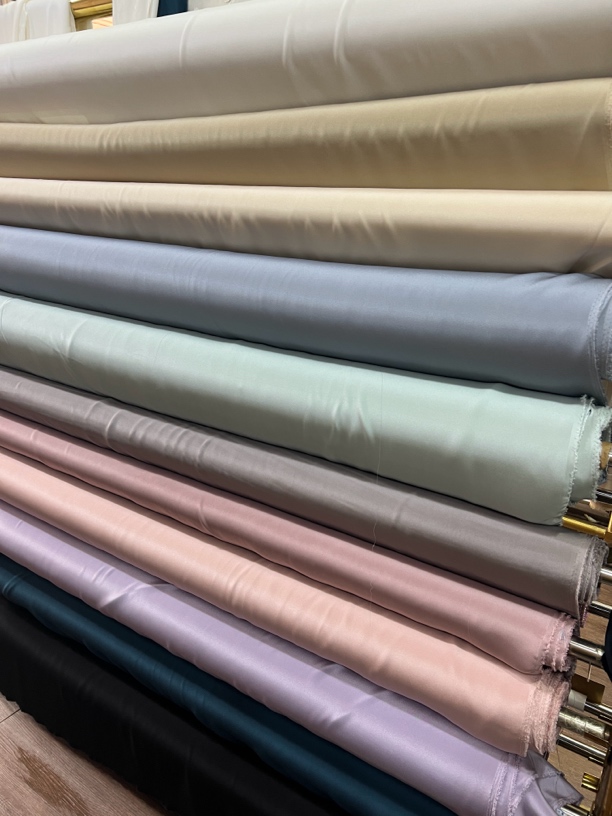 纯色哑光重绉重磅真丝布料桑蚕丝薄荷绿宽幅30姆米米色丝绸面料