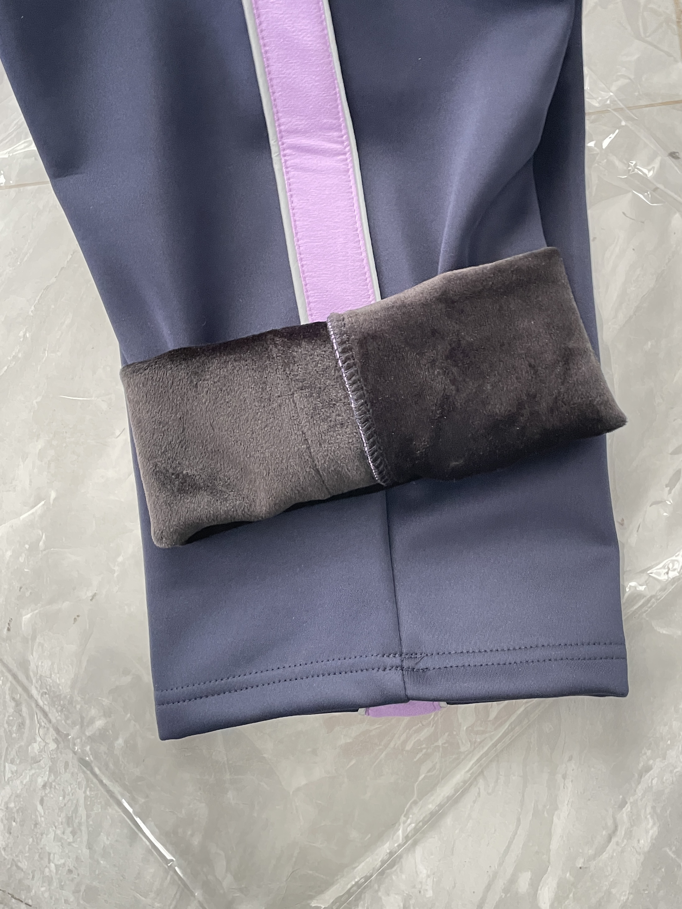 保定乐凯中学初二冬季加绒裤24级