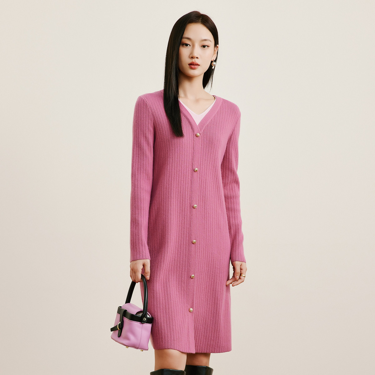 针织连衣裙女2023年秋冬季新款高级感流行毛衣裙子BLY92310105