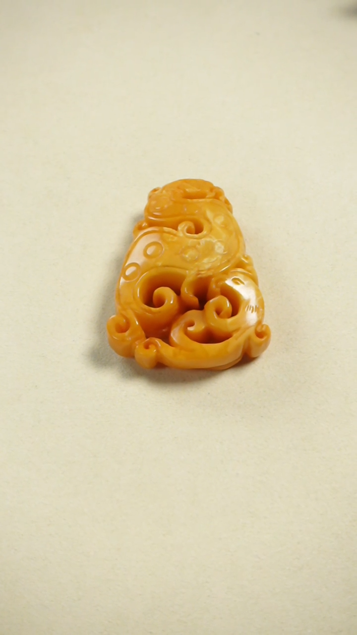 【闪购商品】琥珀颈饰未镶嵌蜜蜡雕刻件22.14克