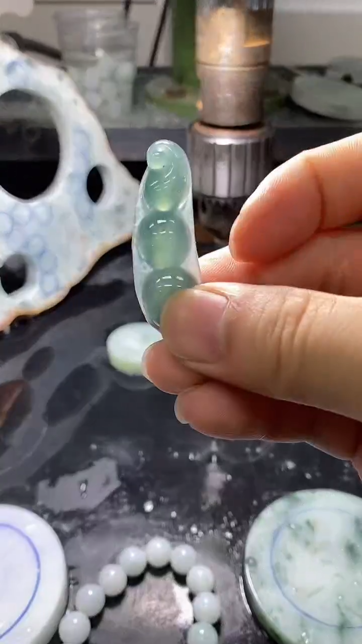 【闪购商品】翡翠颈饰未镶嵌挂件