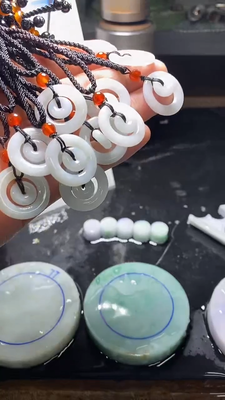 【闪购商品】翡翠颈饰未镶嵌子母扣多样性发一件