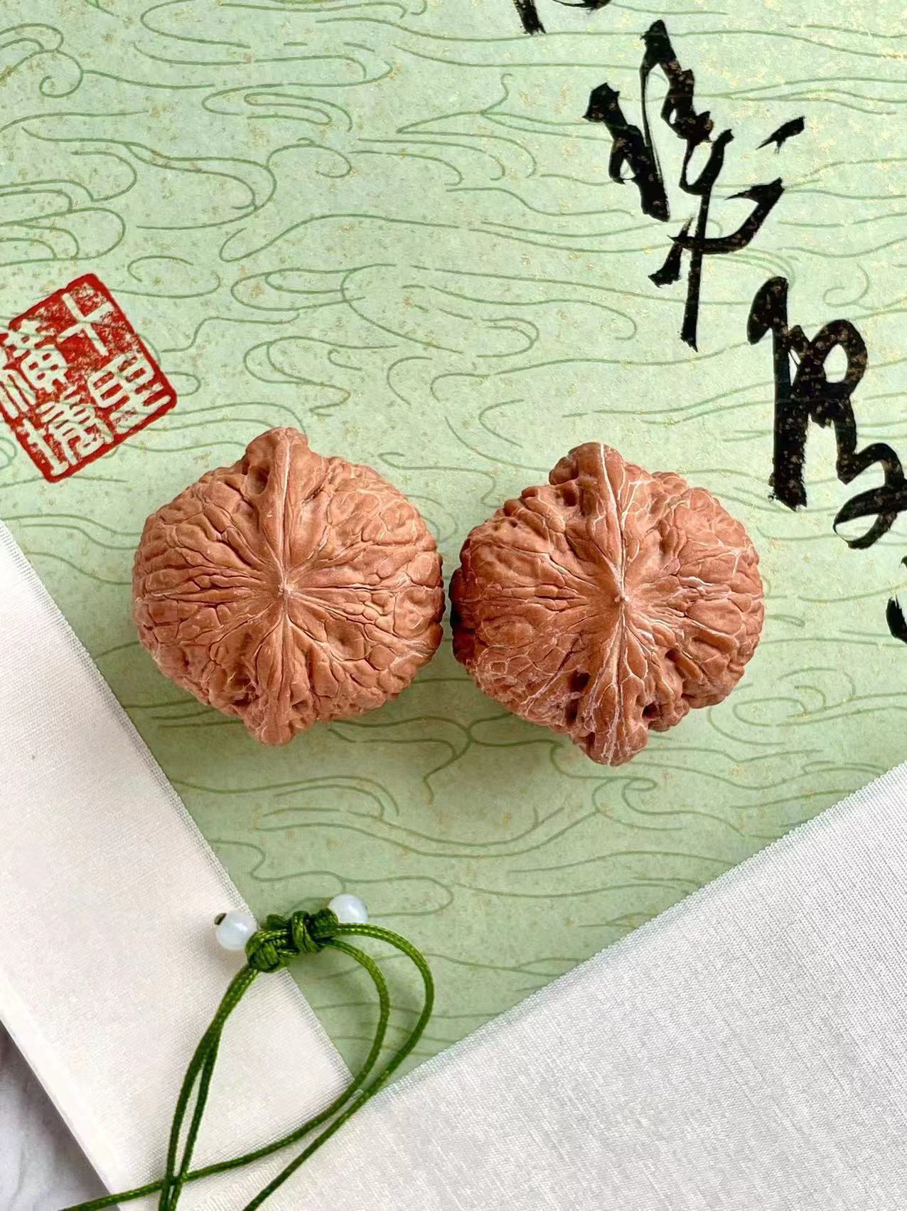 蛤蟆宫灯苹果园铁锤瓷娃娃元宝白狮子磨盘文玩核桃直播下单链接