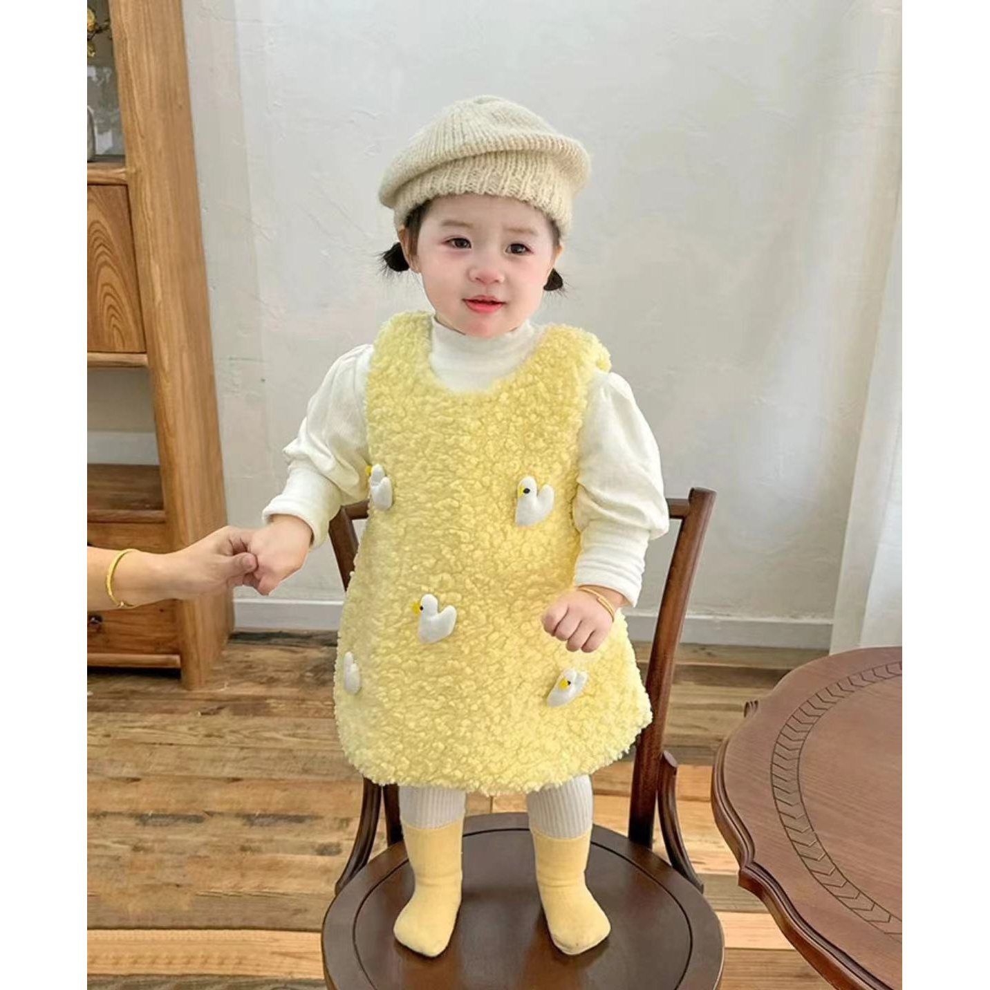 女童爆款2024新款宝宝公主冬季洋气中长款加厚加绒裙子