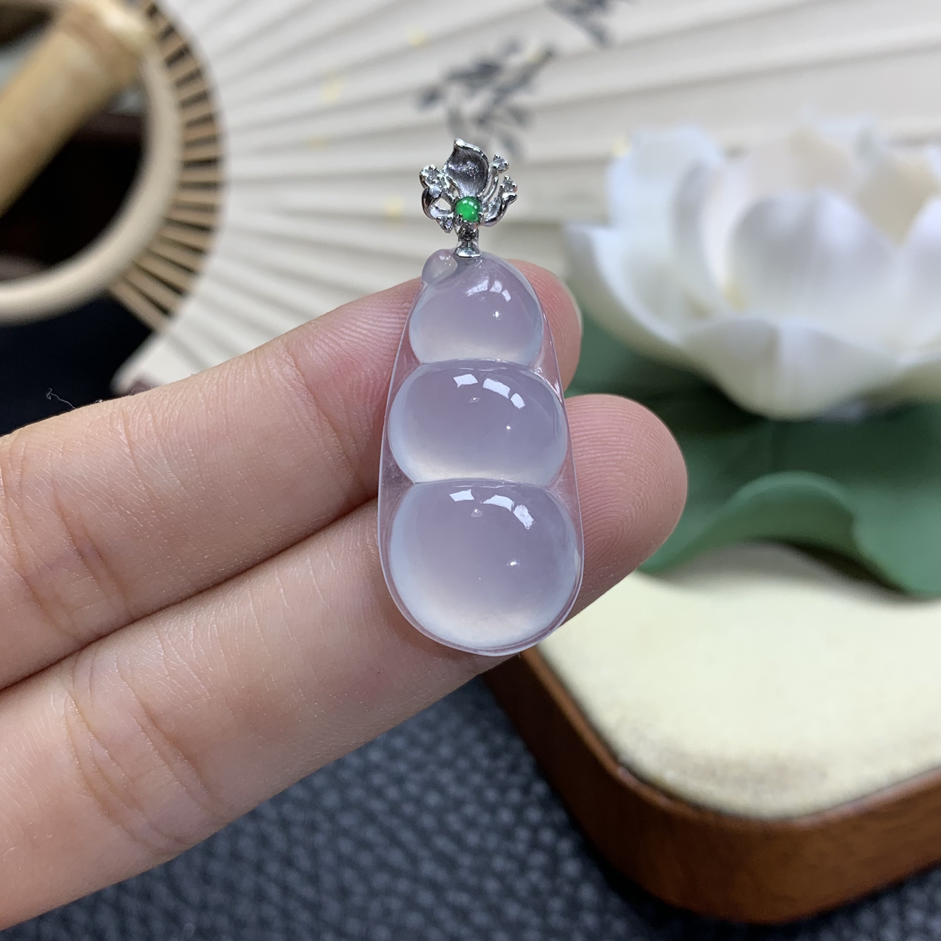 炯炯翡翠 缅甸天然A货 翡翠 18K金镶嵌冰种四季福豆气质吊坠