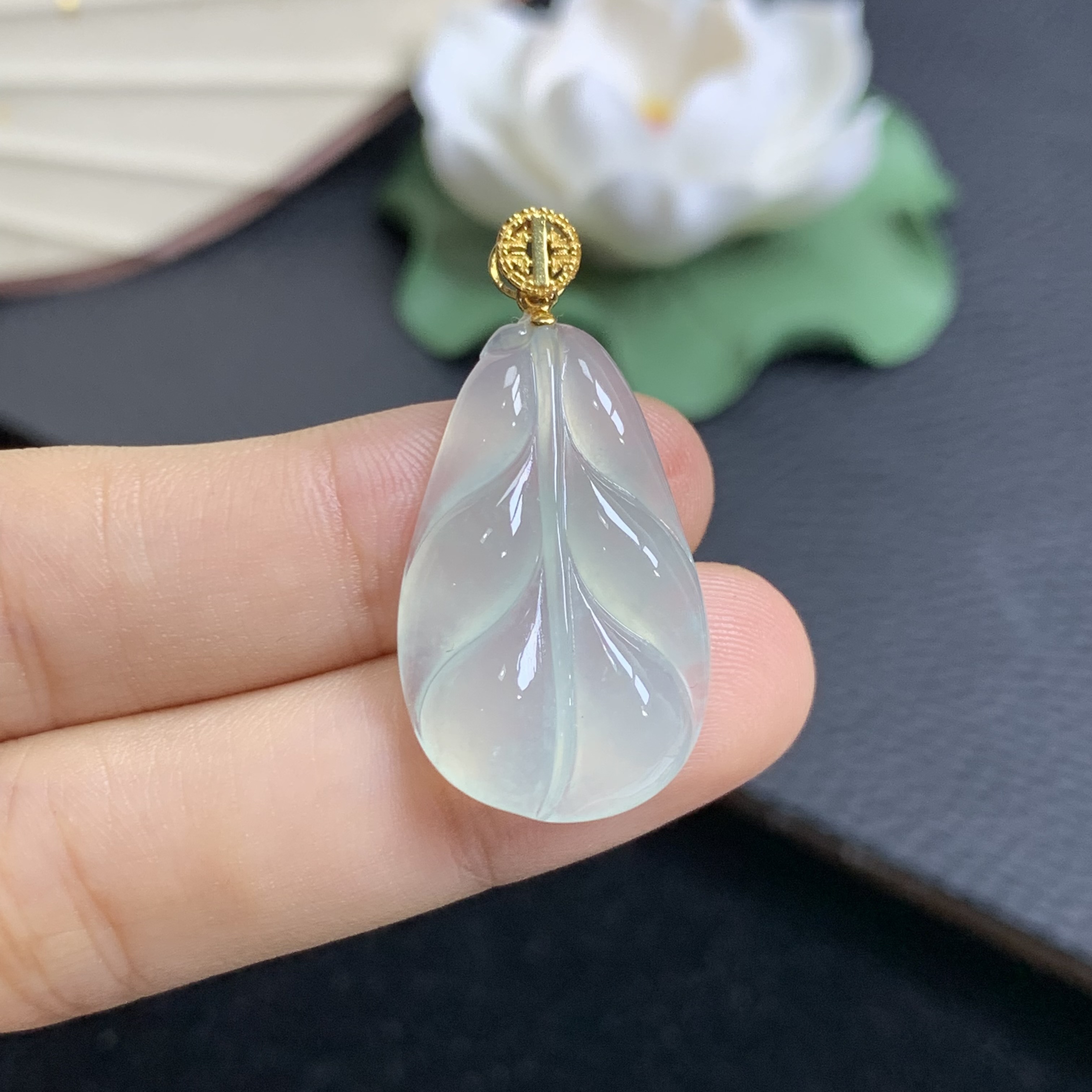 炯炯翡翠 18K金镶嵌冰种晴底叶子吊坠 缅甸天然A货翡翠