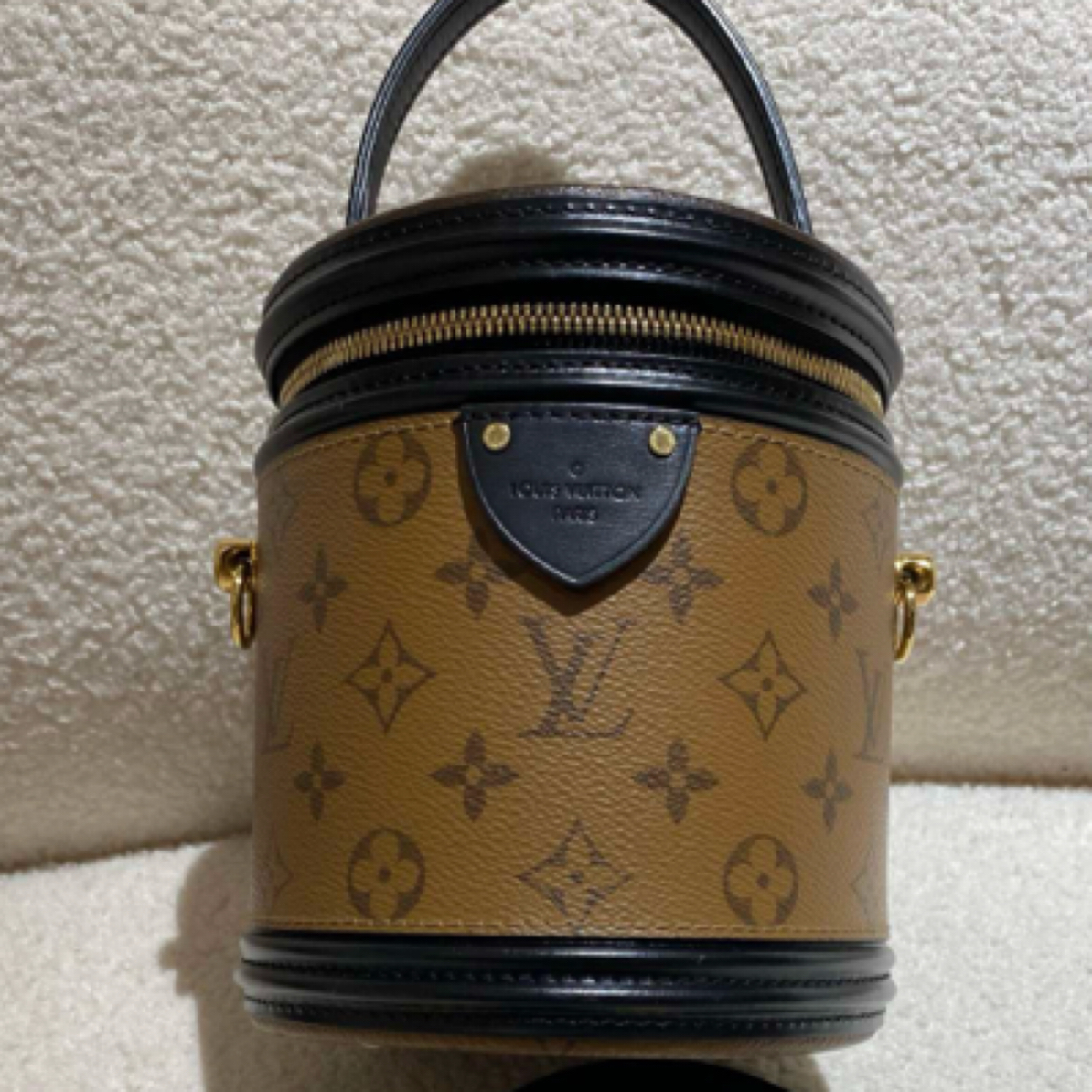 95新 LV LV 手提包 斜挎包 发财桶 编码款/JW0781