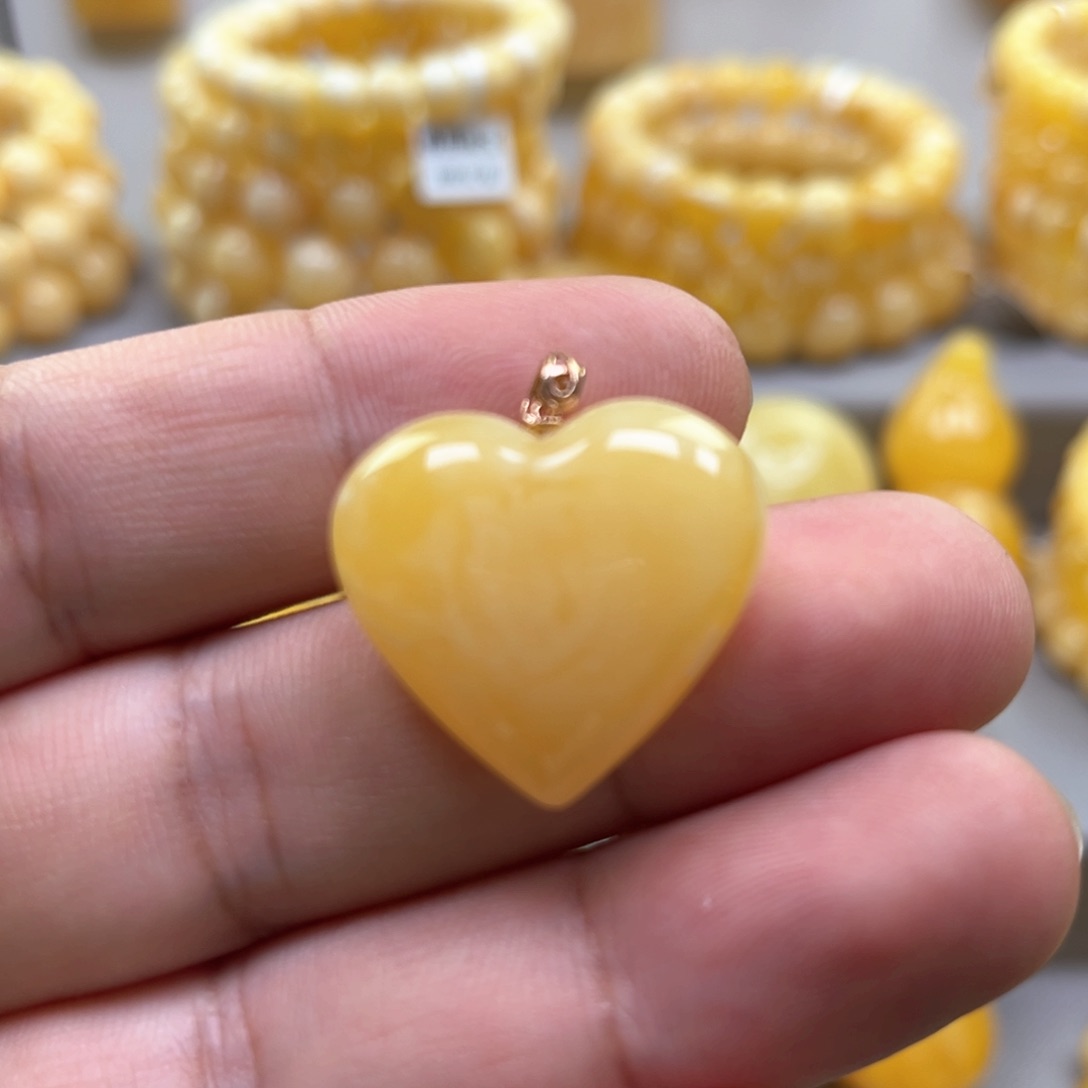 琥珀颈饰18K金镶嵌吊坠