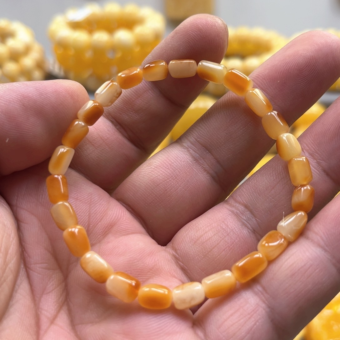 琥珀颈饰未镶嵌手串