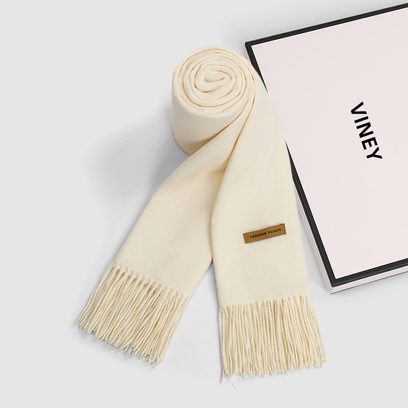 围巾女秋冬季2023新款保暖加厚百搭披肩保暖百搭长款围脖纯色时尚