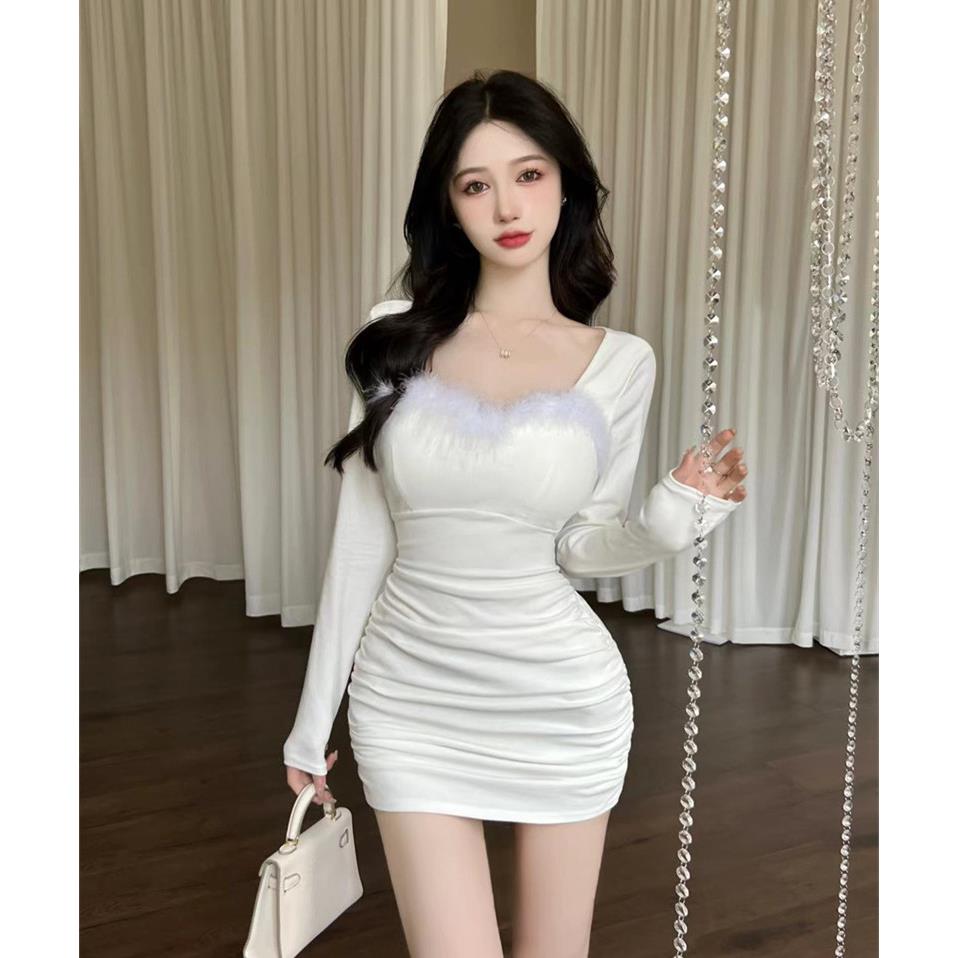 纯欲毛毛拼接方领长袖连衣裙女秋冬性感露锁骨收腰包臀裙褶皱短裙