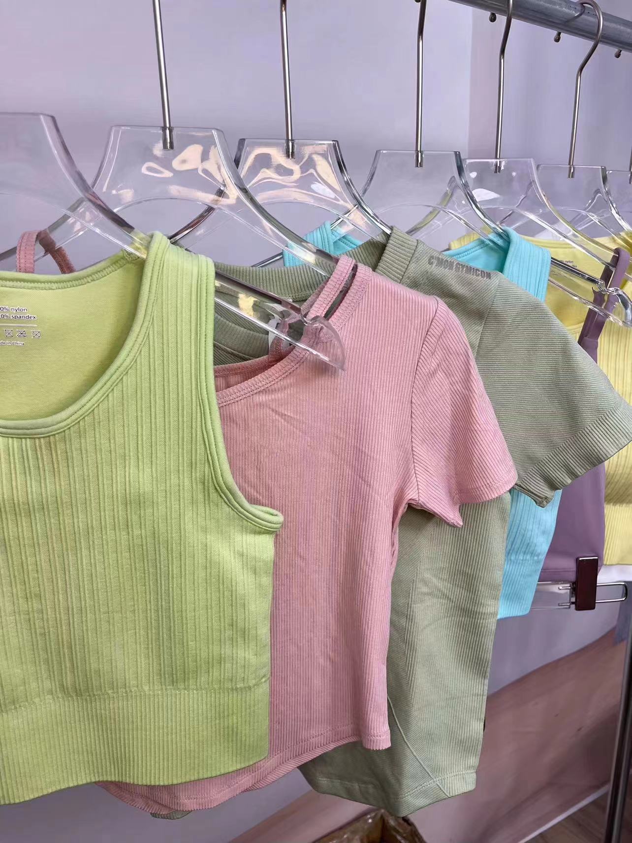 【B201-B400】休闲外贸瑜伽健身服双层固定一体复古卡通印花运动服