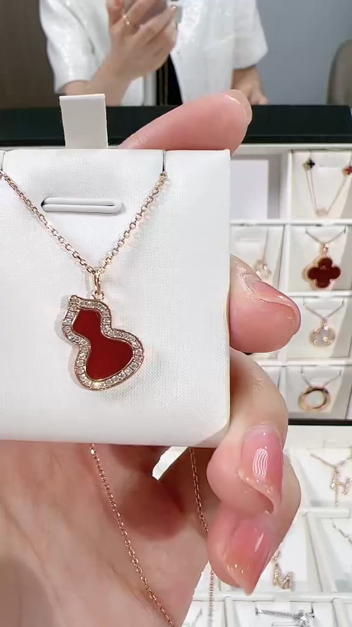 【闪购商品】钻石项链18K金镶嵌满钻红葫芦项链