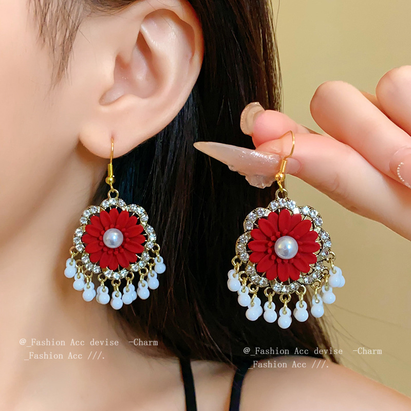 合金仿珍珠耳饰 镶钻花朵流苏耳钩复古轻奢风耳饰