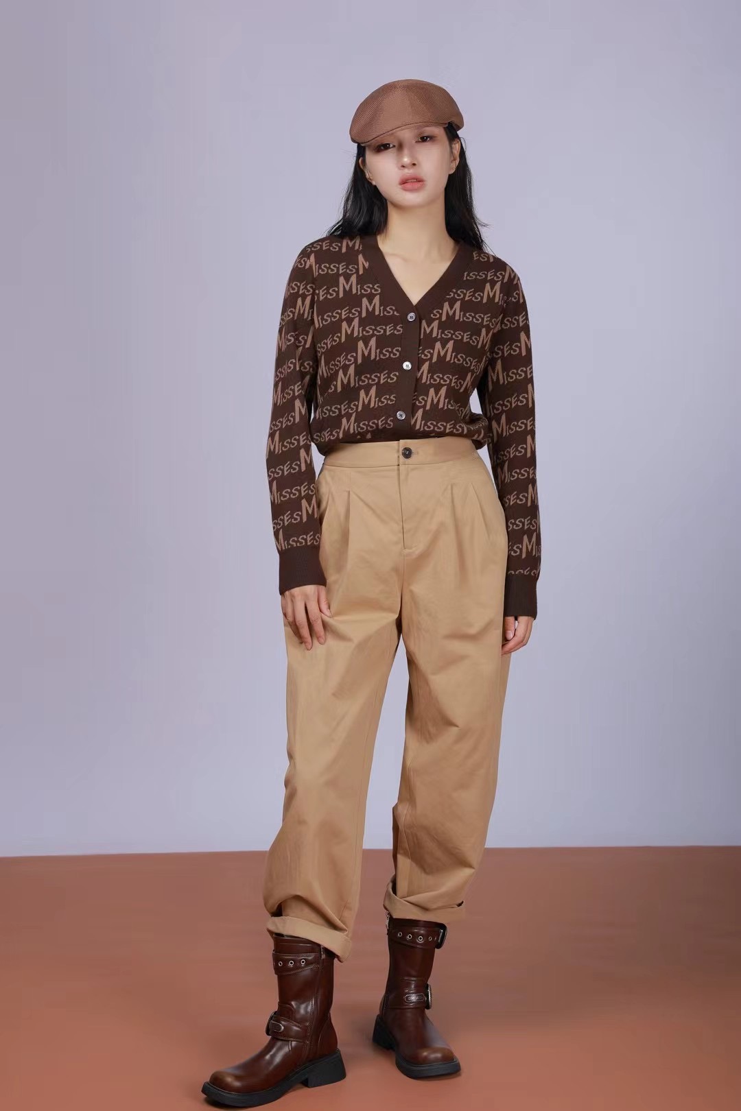 秋款时尚字母针织衫711582