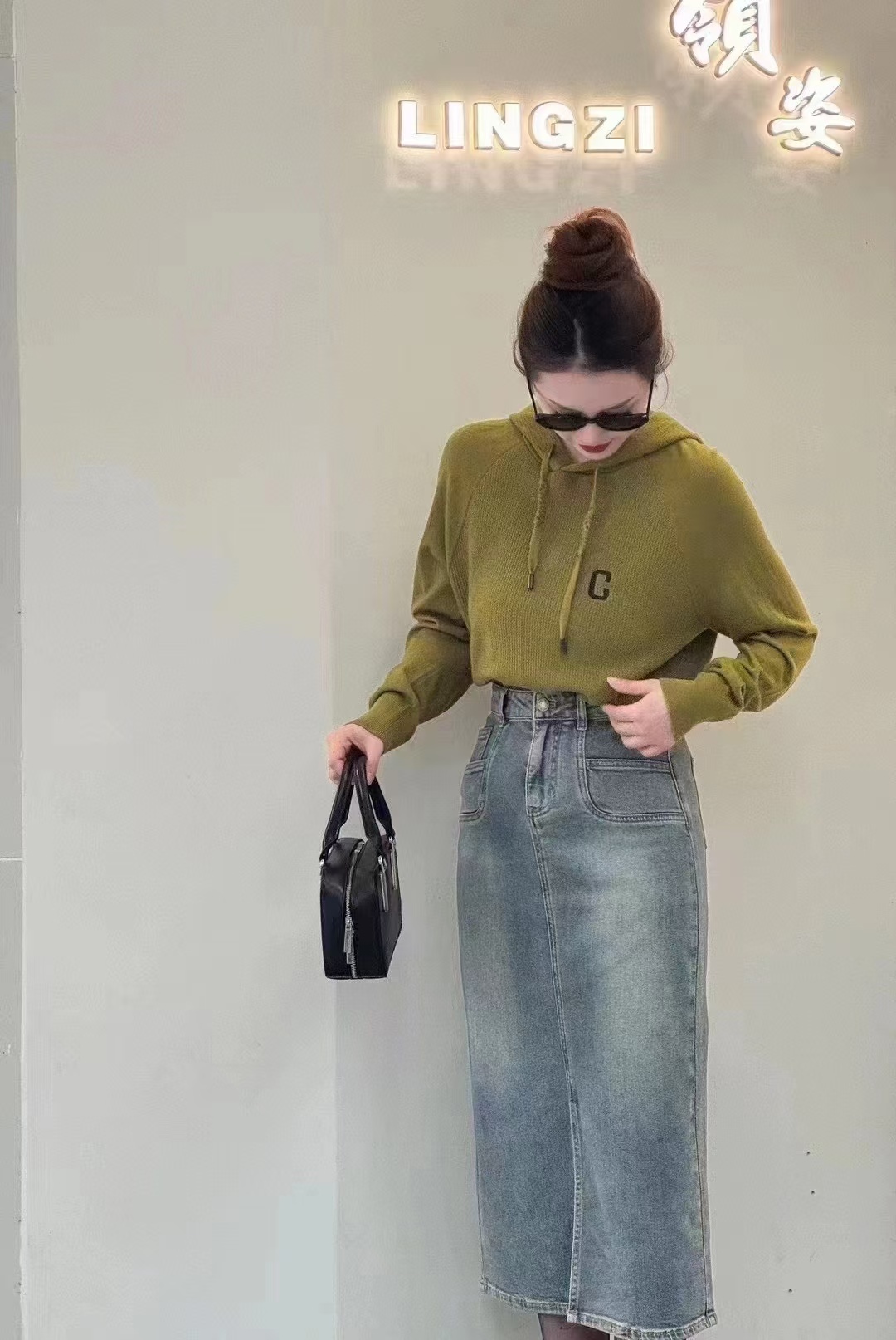 新款字母刺绣毛衣711573