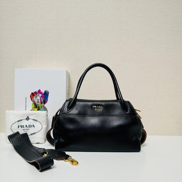 娜扎严选/普拉达/箱包/9新/市场价2800/240112QR0030