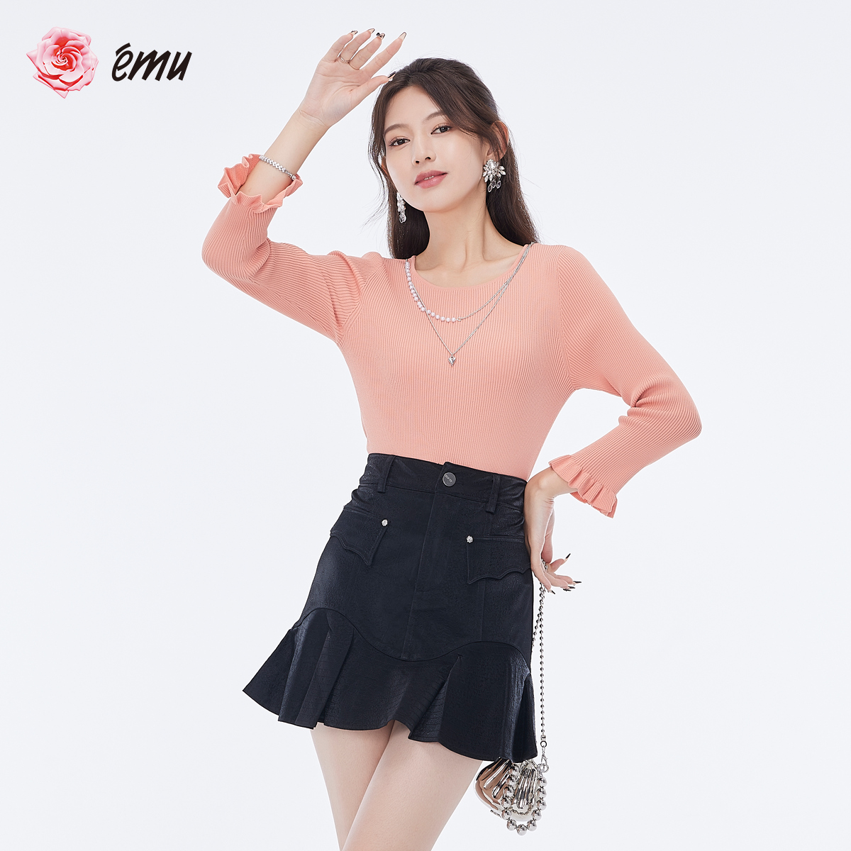 emu/依妙春季套头圆领七分袖修身时尚通勤纯色针织衫上衣配饰可拆