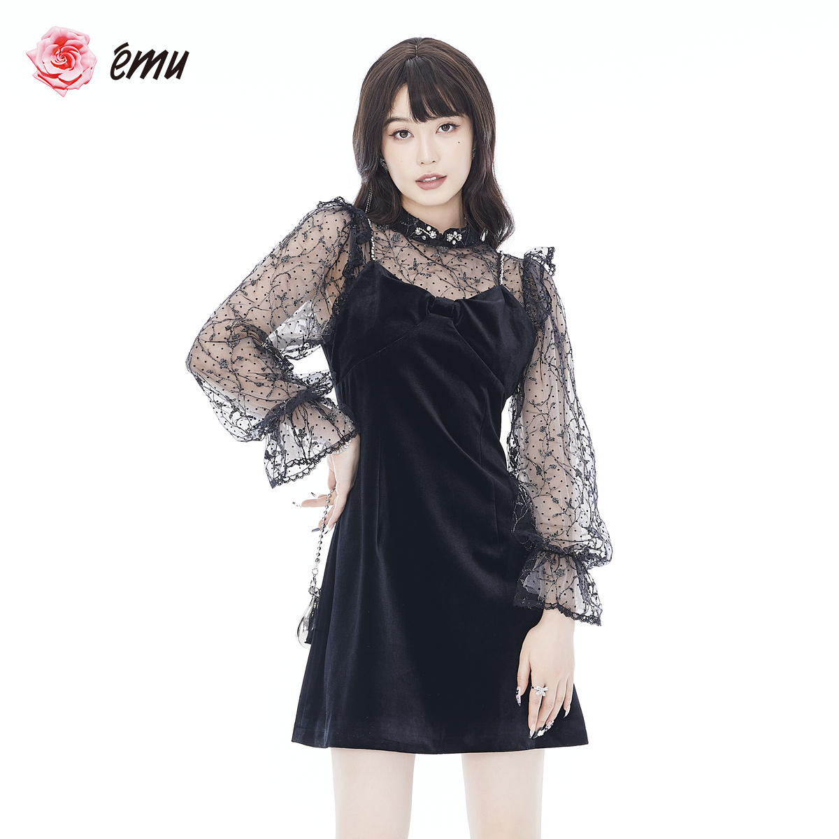 emu/依妙春季显瘦复古法式气质黑色立领蕾丝拼接丝绒时尚连衣裙