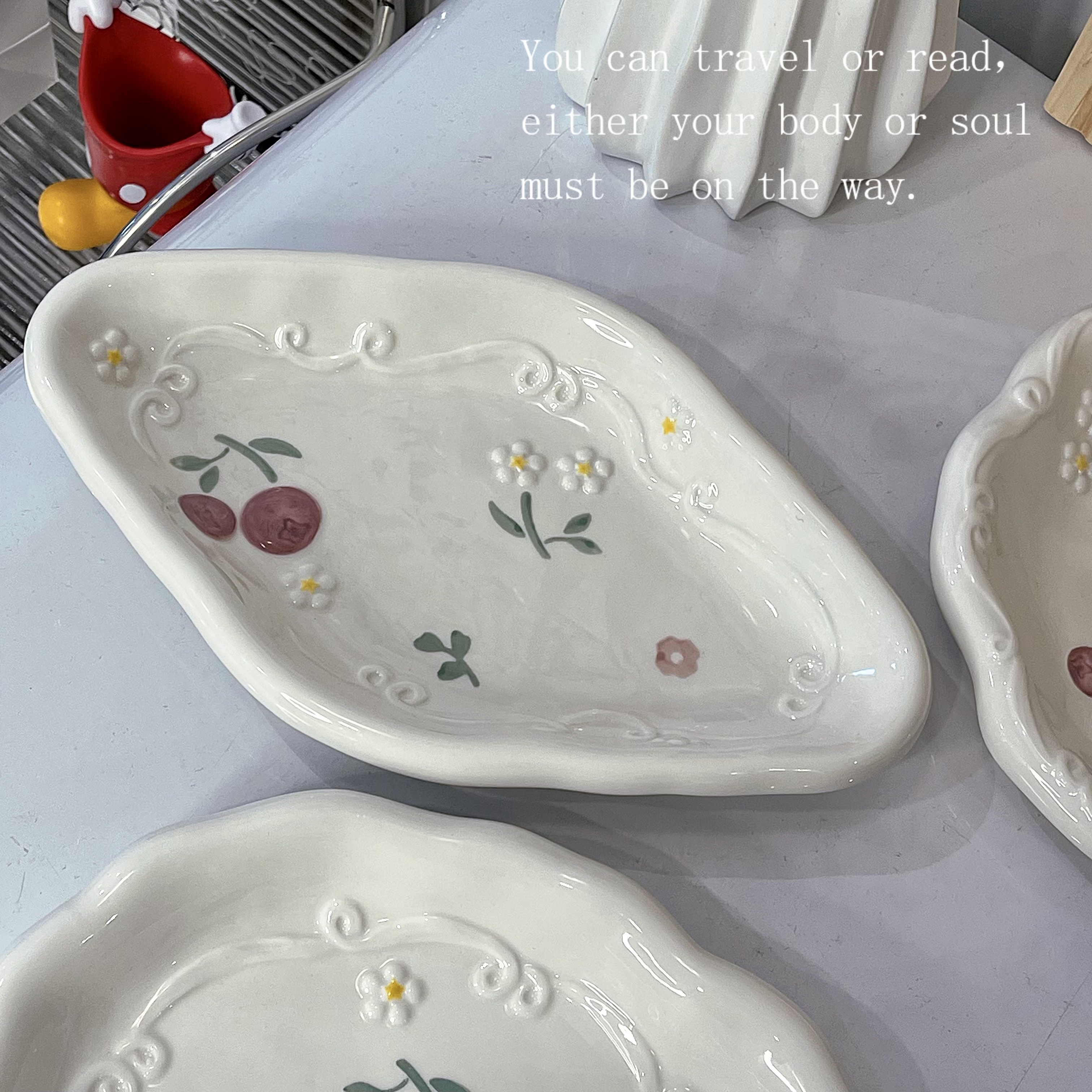 可爱果11英寸四边盘手绘浮雕陶瓷釉下彩异形盘饺子盘早餐盘餐具