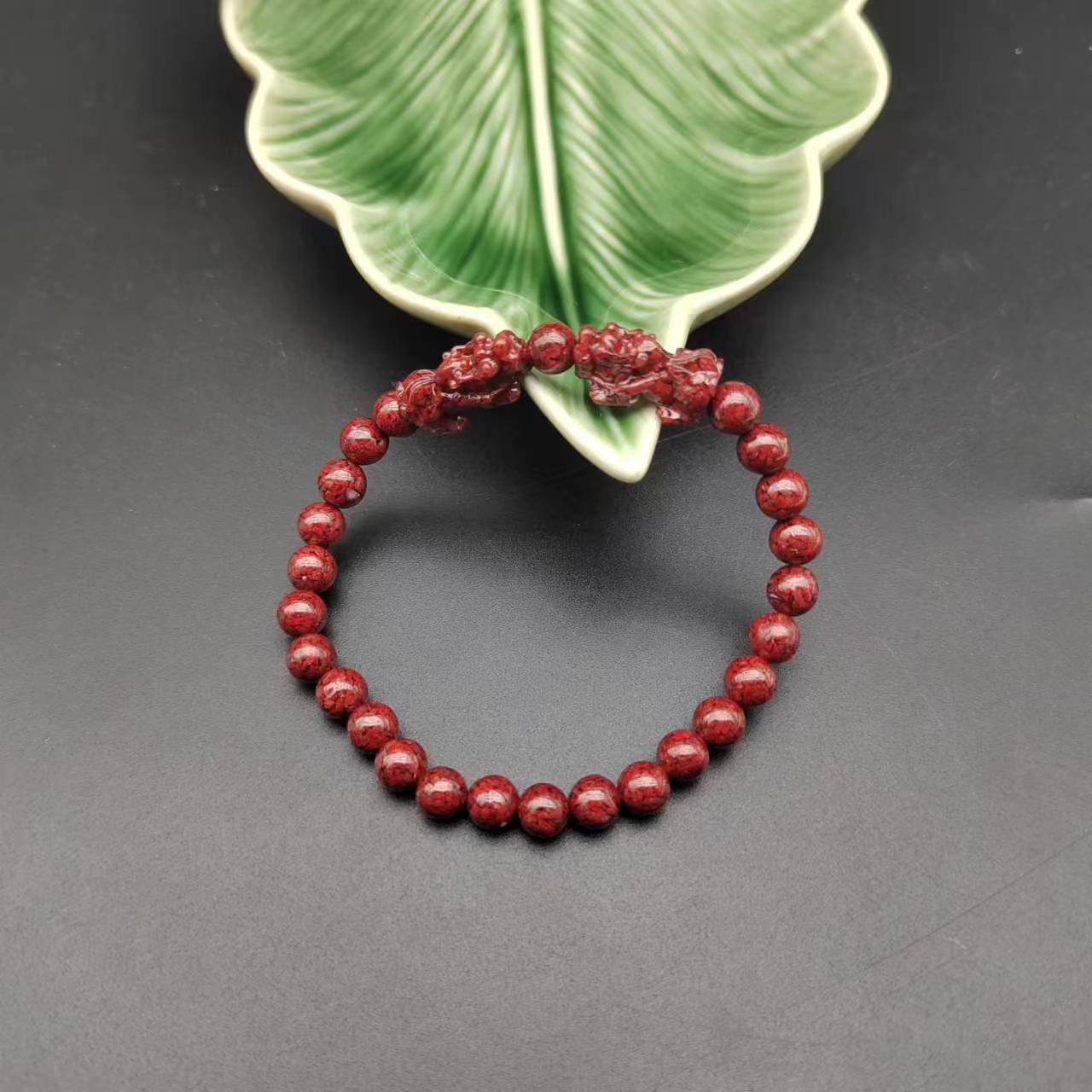 含辰砂工艺品JT006-朱砂块砂晶体砂雕刻双貔貅带隔珠单圈手串6mm