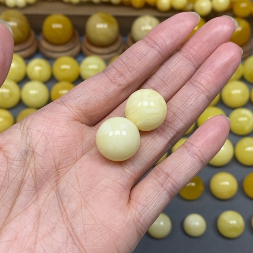 【闪购商品】琥珀裸石未镶嵌净****艺