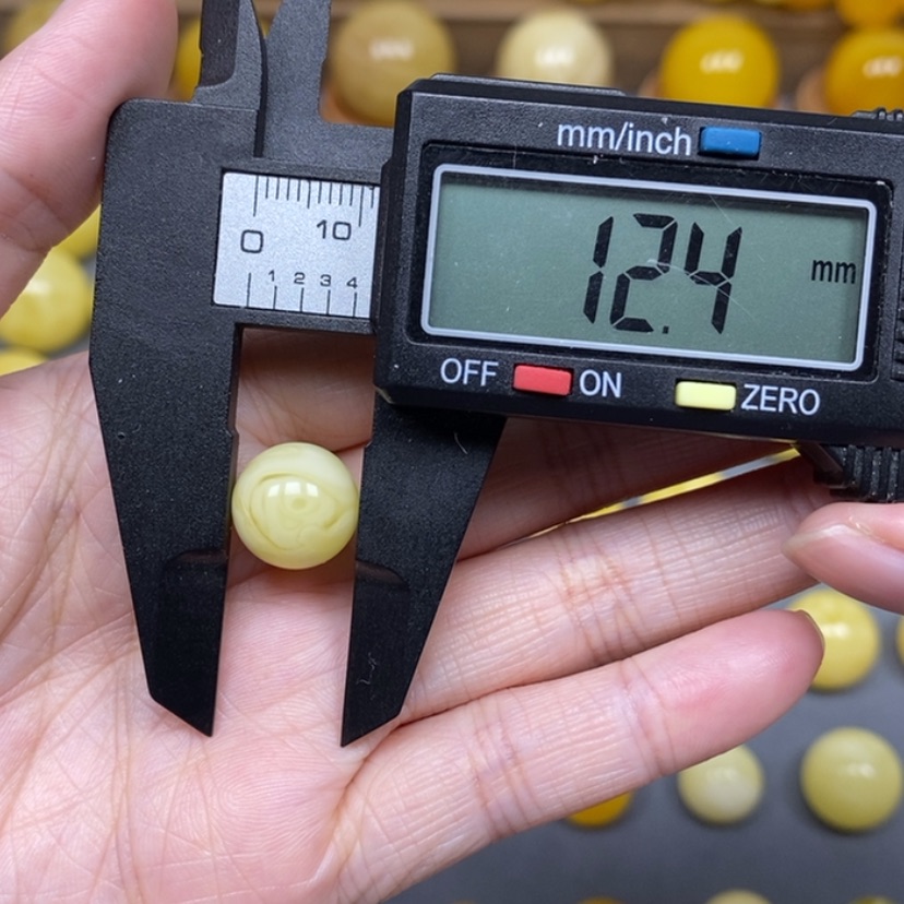【闪购商品】琥珀裸石未镶嵌易***炸
