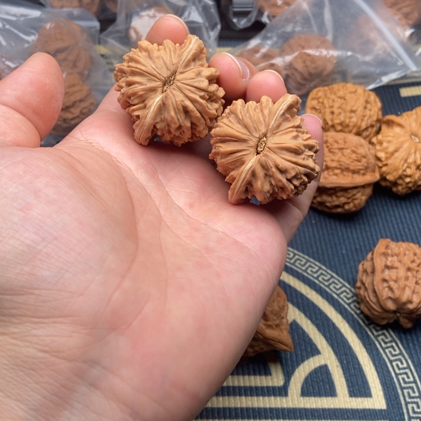 【闪购商品】文玩核桃吊坠满*·