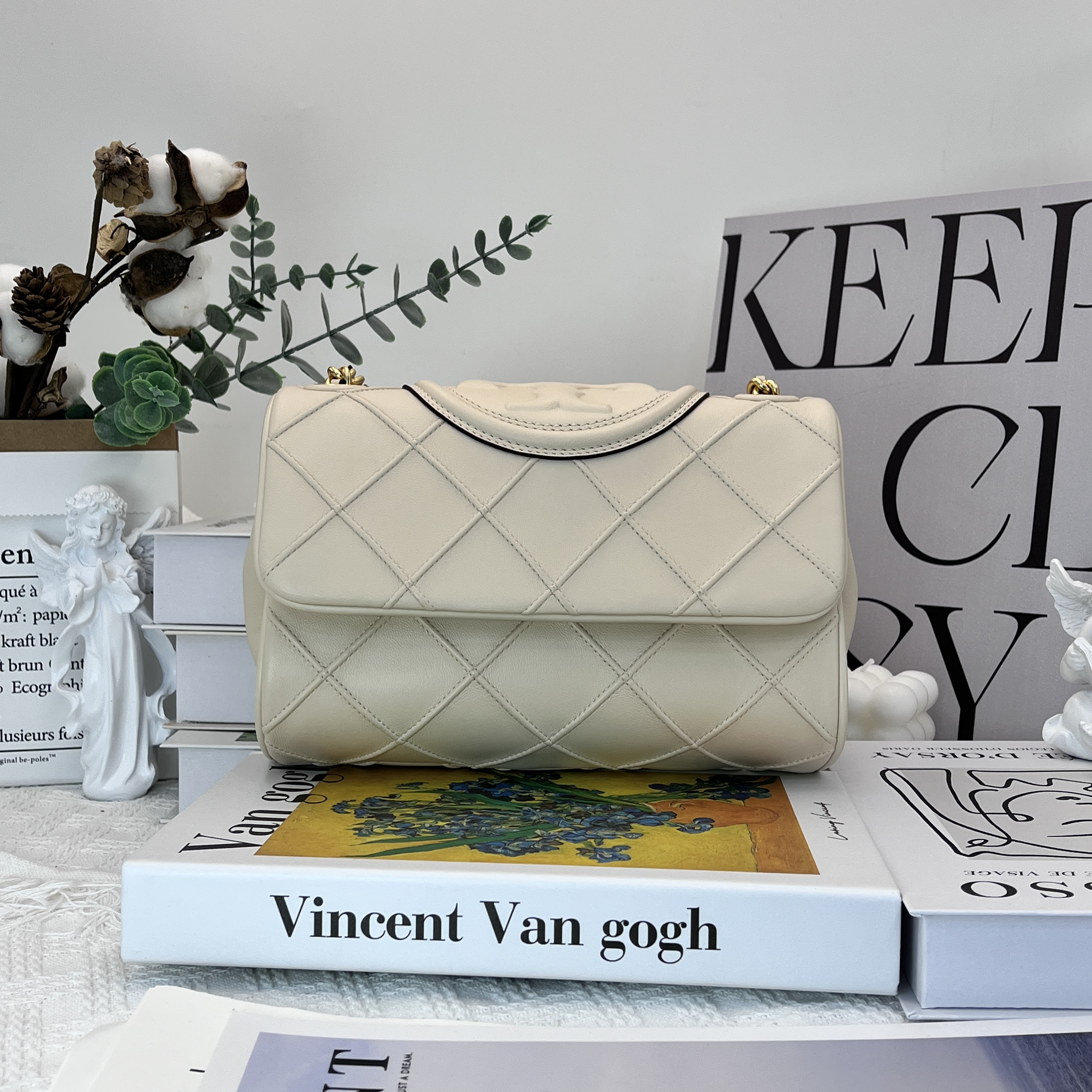 99新 TORY BURCH/汤丽柏琦 Fleming白色小号菱格链条包 013小香风