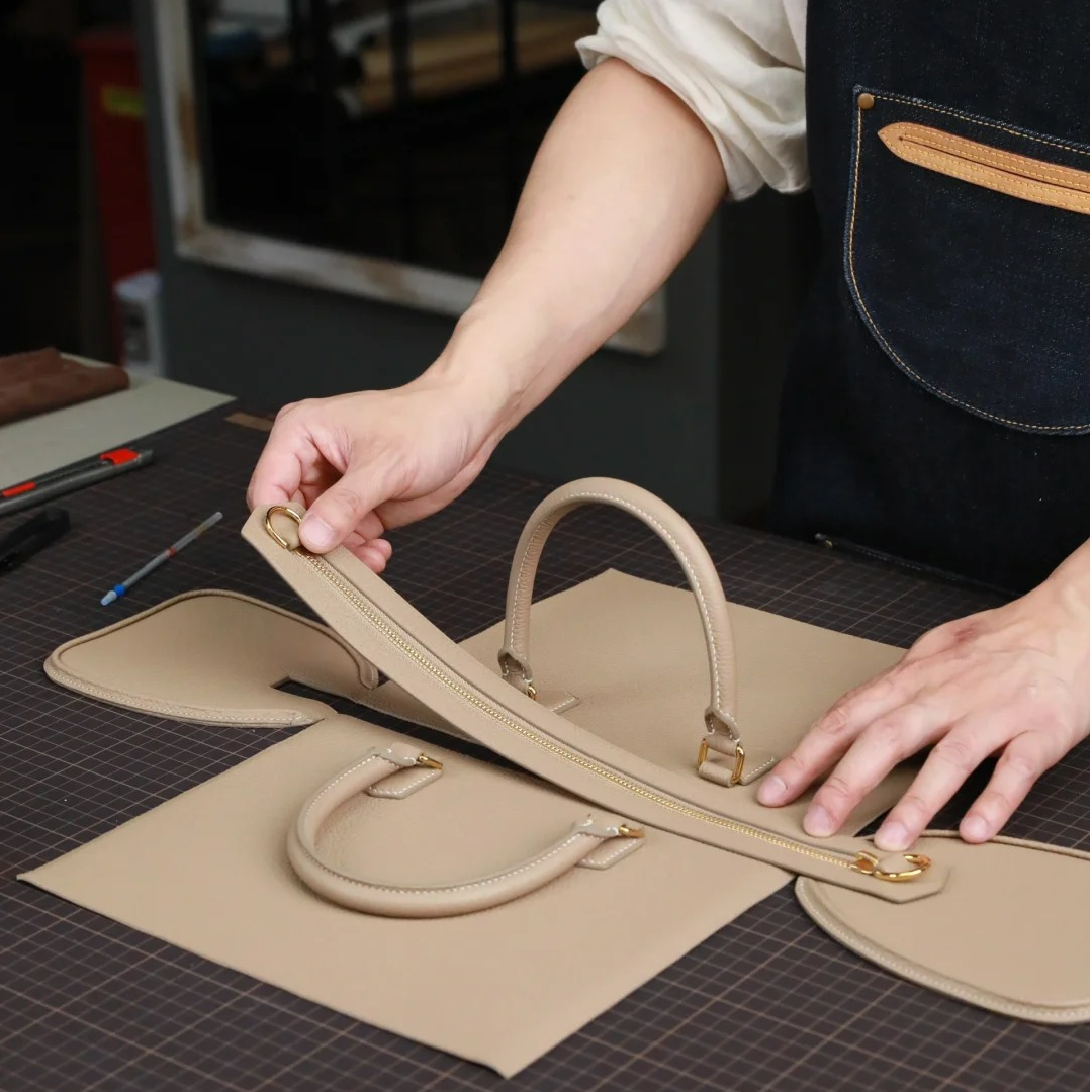 【CLZ中号彩色/纯色】大容量水桶手提女款包包AAS30639