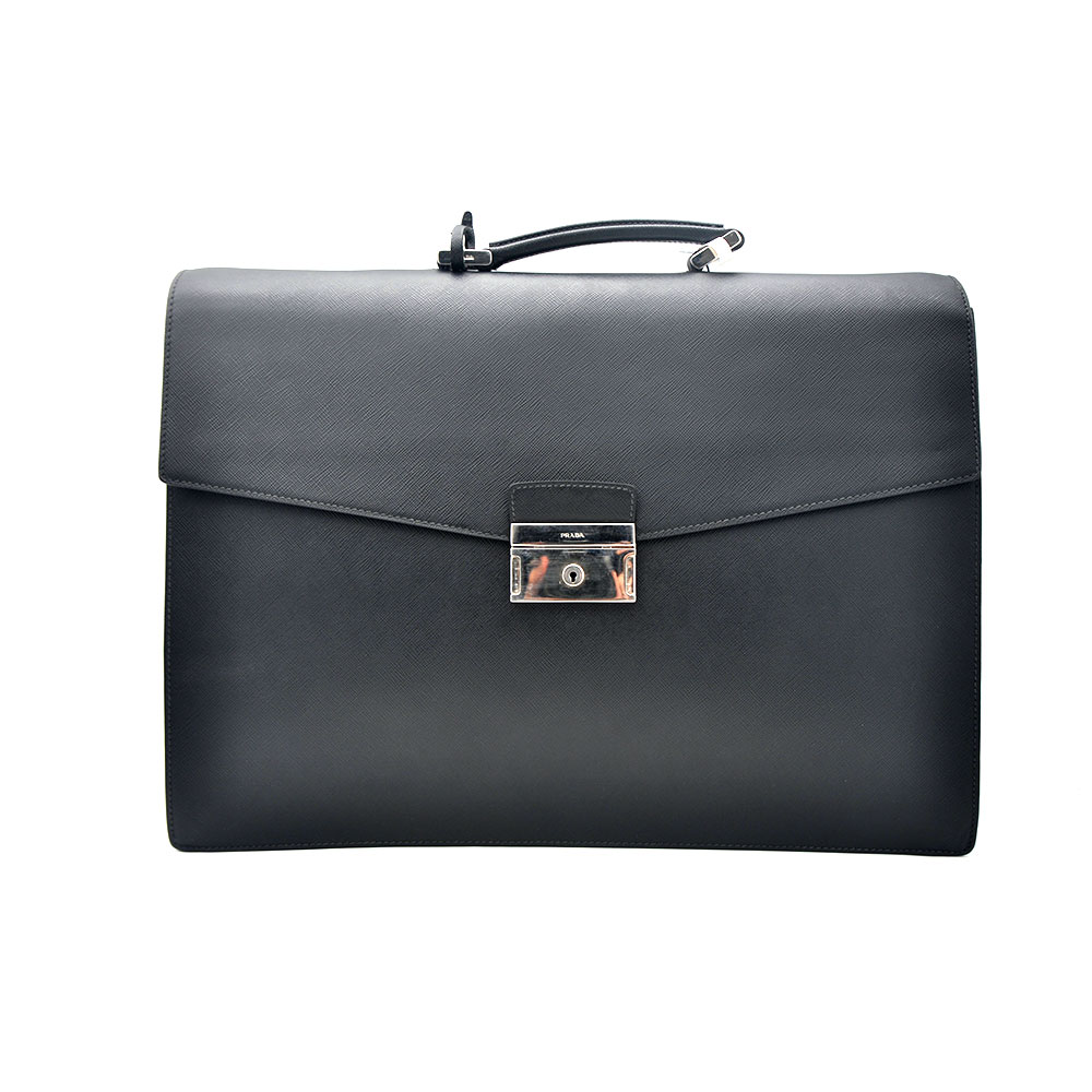 95新 Prada/普拉达 97新 经典黑银十字纹翻盖公文包43＊31/74941