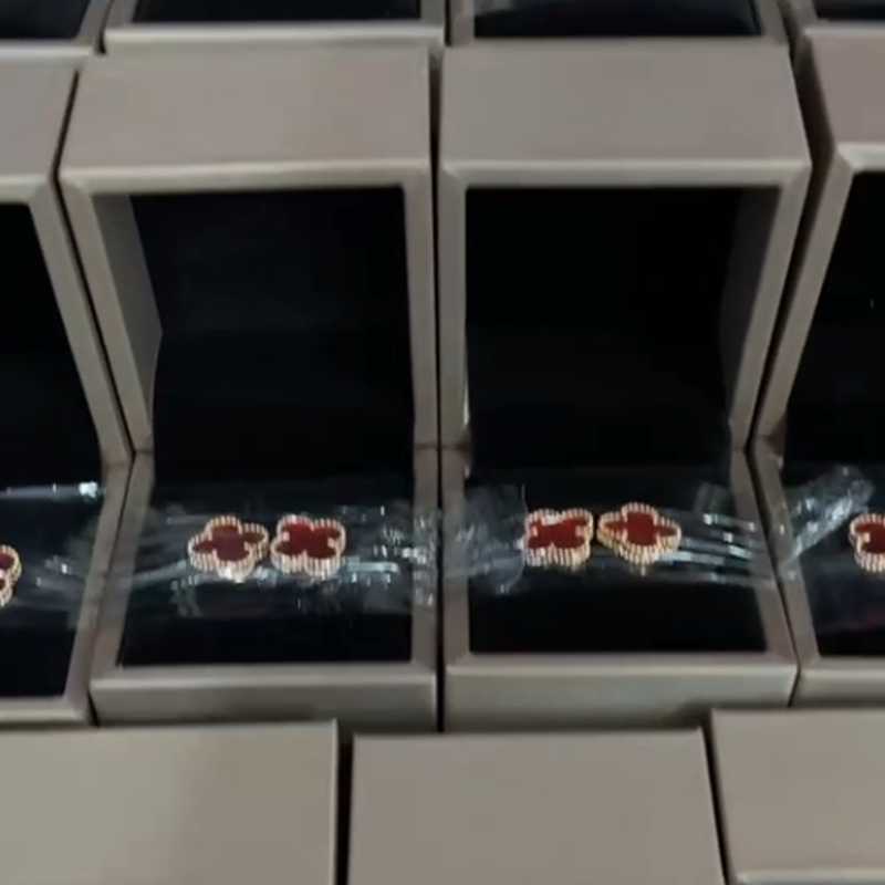 非金属耳饰 墨荟礼物1四叶草耳钉