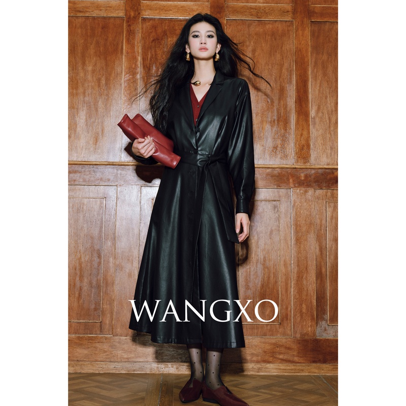 WANGXO 通勤风长款皮衣收腰款连衣裙  241650Y