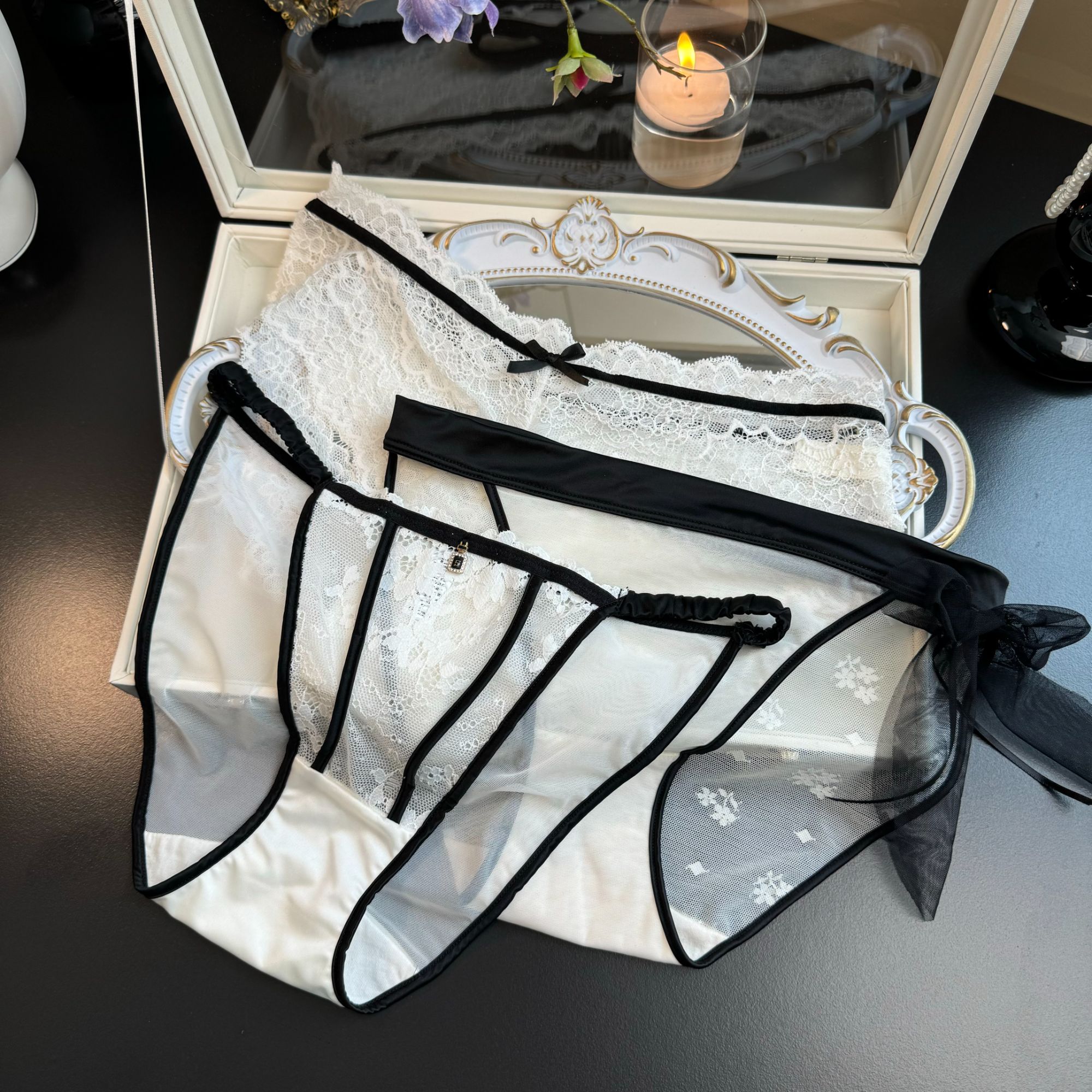 “白天鹅” 性感蕾丝纯欲内裤