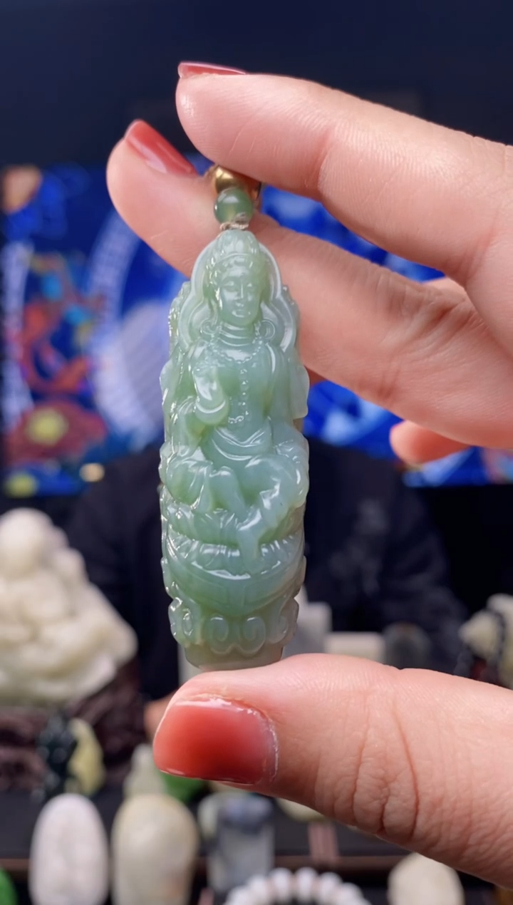 【闪购商品】和田玉挂件未镶嵌且末天空蓝观音挂件