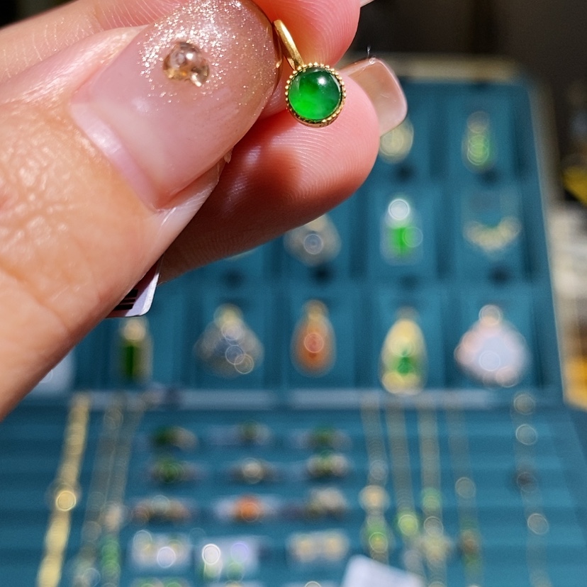 【闪购商品】翡翠吊坠18K金镶嵌