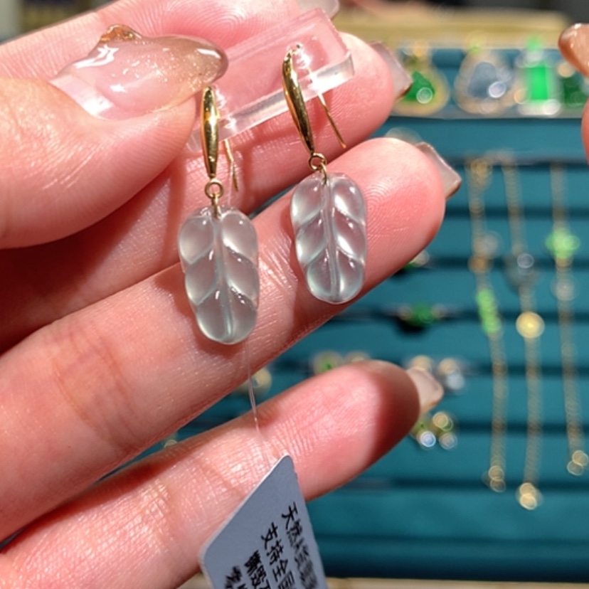 【闪购商品】翡翠耳勾18K金镶嵌