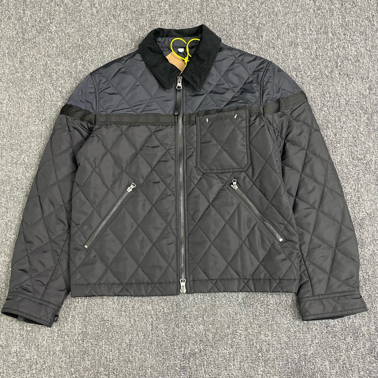 Burberry/博柏利 菱形绗缝弹力哈林顿棉服 M码/99新 /Sl000632