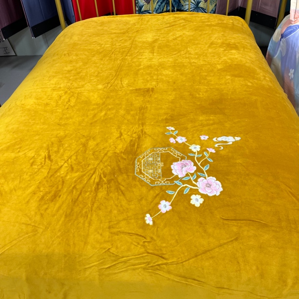 貂狐绒刺绣款双人大被套2*2.3（-+5cm）多色可选