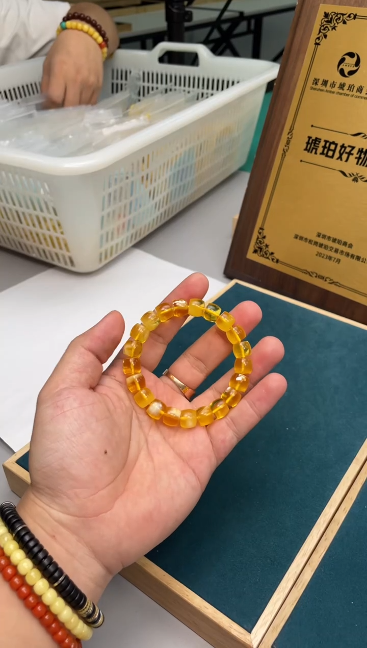 【闪购商品】琥珀裸石未镶嵌903多样性发其一