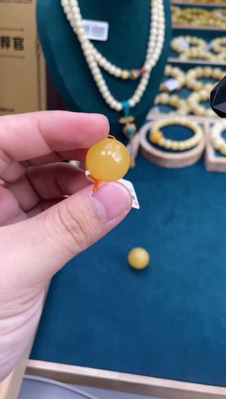 【闪购商品】琥珀裸石未镶嵌多样性发其一908