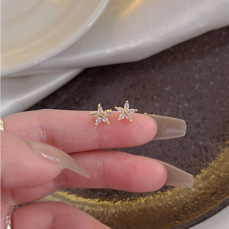 铜合金合成锆石耳饰 高级感简约气质百搭锆石花朵耳钉1113