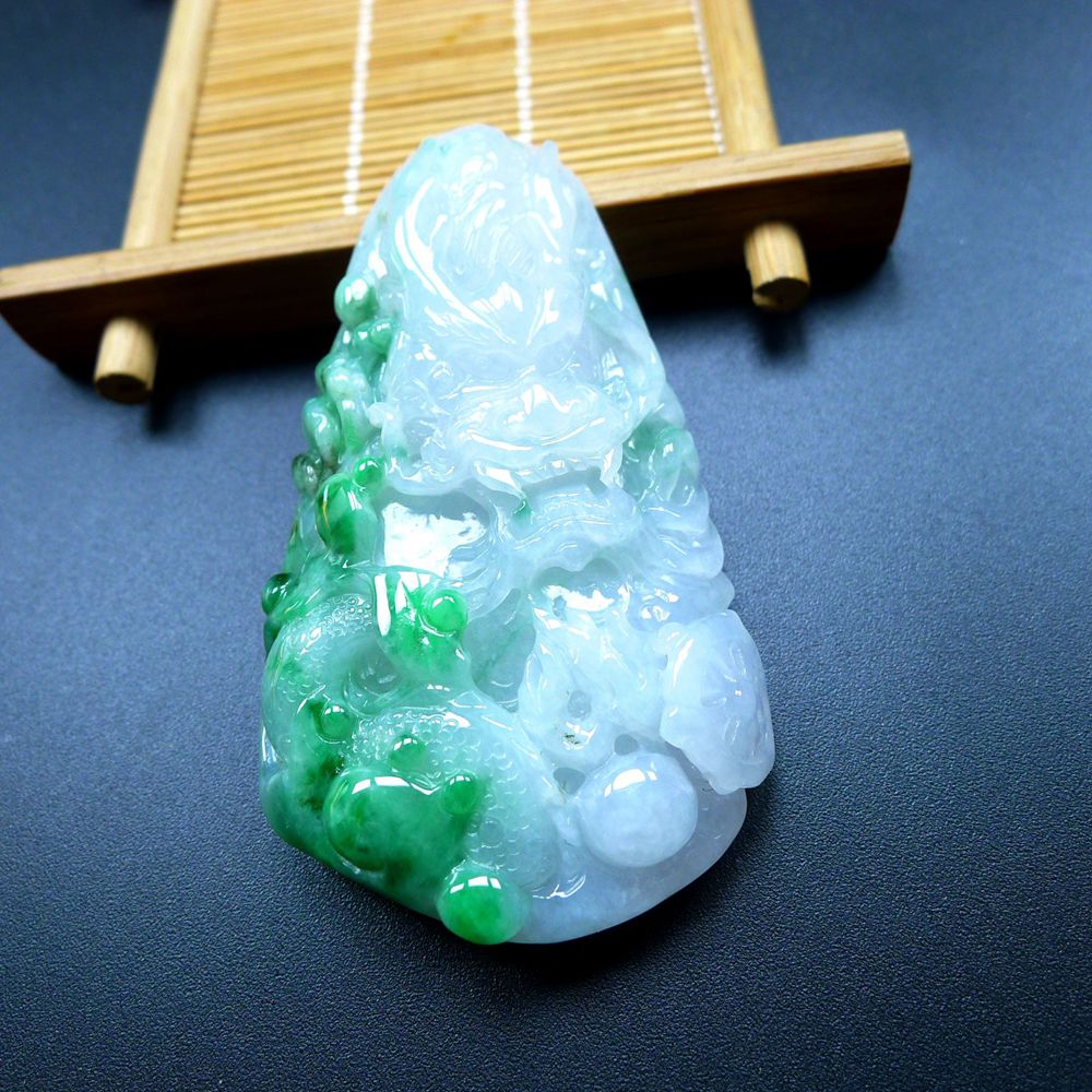 冰润飘阳绿生意兴隆龙腾四海生肖龙牌吊坠男女款正品天然A货翡翠