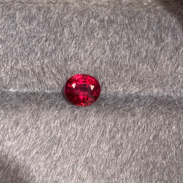 1.76克拉天然卢比来碧玺裸石颜色璀璨闪亮晶体干净切工精美爆闪