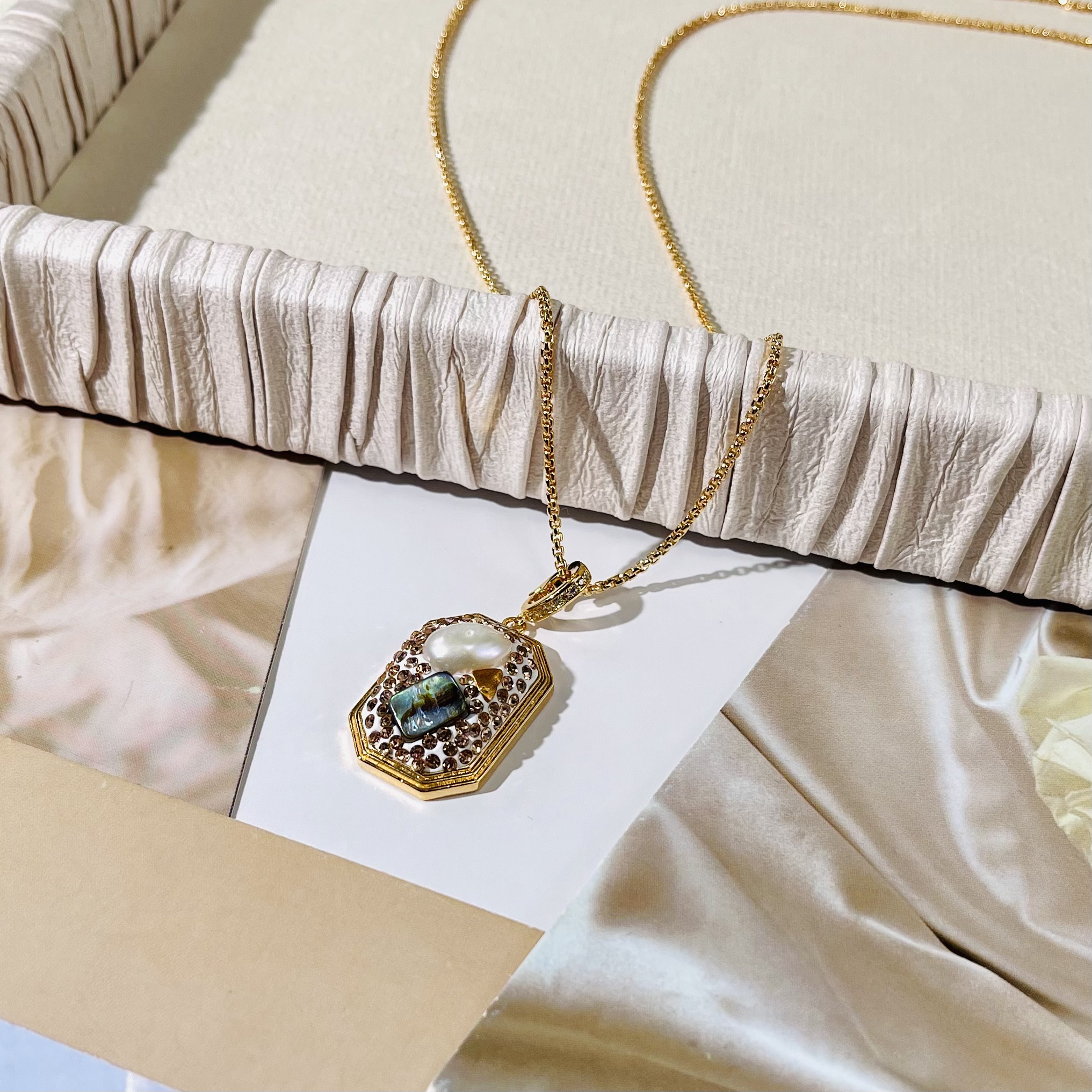 铜合金亚克力项链 合家欢乐项链N530日常百搭ins风